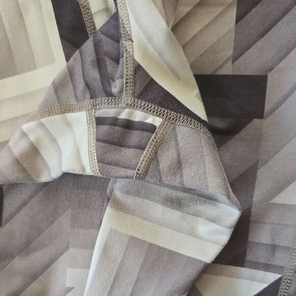 Athleta Geometric Print Leggings - Brown and Cream - Picture 4 of 4
